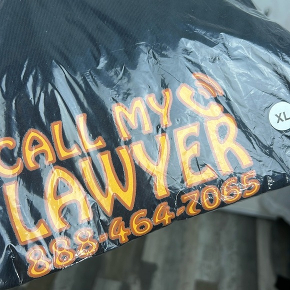 Market Graphic T Shirt Sz.XL Men’s Collab shirt unisex MKT black call my lawyer - Picture 2 of 6